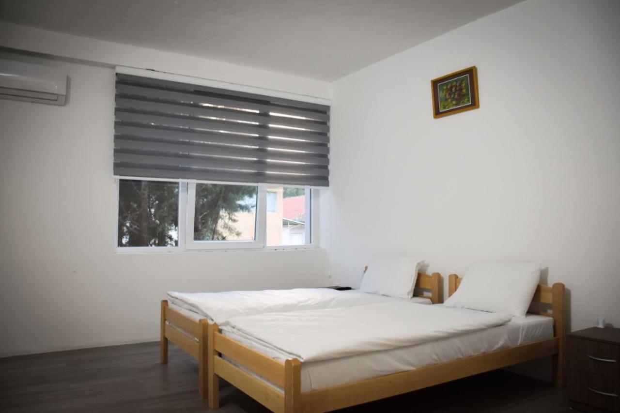 Vila Oska Vinica Экстерьер фото