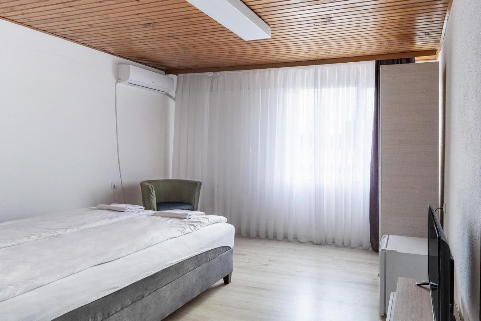 Vila Oska Vinica Экстерьер фото